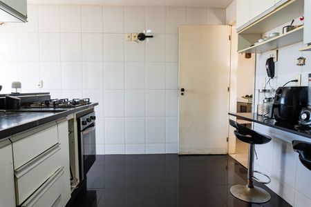 Apartamento à venda com 76m², 2 quartos e 1 vaga