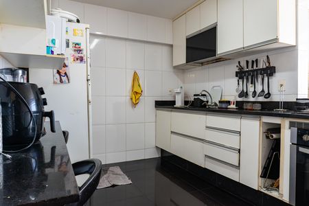 Apartamento à venda com 76m², 2 quartos e 1 vaga