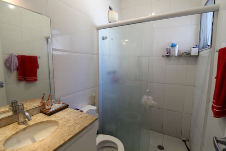 Casa de condomínio à venda com 140m², 3 quartos e 2 vagas Casa de condomínio à venda com 140m², 3 quartos e 2 vagasBanheiro