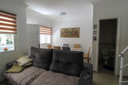 Casa de condomínio à venda com 140m², 3 quartos e 2 vagas Casa de condomínio à venda com 140m², 3 quartos e 2 vagasSala