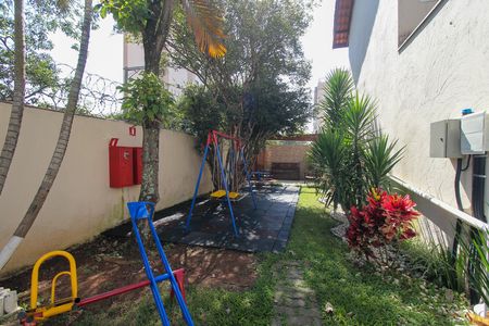 Casa de condomínio à venda com 140m², 3 quartos e 2 vagas Casa de condomínio à venda com 140m², 3 quartos e 2 vagasÁrea comum - Playground