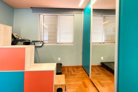 Apartamento à venda com 132m², 2 quartos e 1 vaga Apartamento à venda com 132m², 2 quartos e 1 vagaCloset da Suite 1