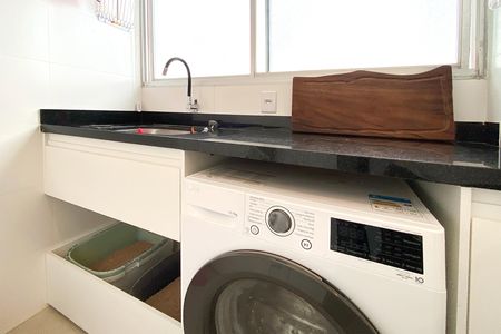 Apartamento à venda com 132m², 2 quartos e 1 vaga Apartamento à venda com 132m², 2 quartos e 1 vagaÁrea de Serviço
