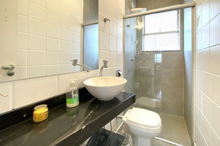 Apartamento à venda com 132m², 2 quartos e 1 vaga Apartamento à venda com 132m², 2 quartos e 1 vagaBanheiro