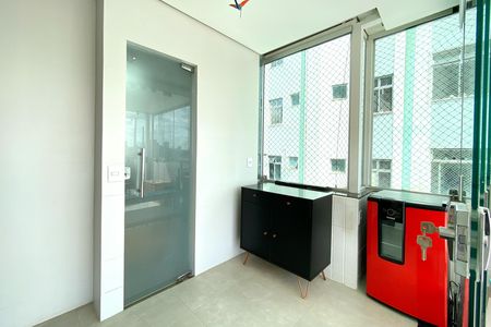 Apartamento à venda com 132m², 2 quartos e 1 vaga Apartamento à venda com 132m², 2 quartos e 1 vagaSaleta