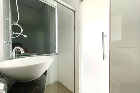 Apartamento à venda com 132m², 2 quartos e 1 vaga Apartamento à venda com 132m², 2 quartos e 1 vagaBanheiro da Cobertura