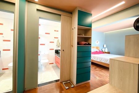 Apartamento à venda com 132m², 2 quartos e 1 vaga Apartamento à venda com 132m², 2 quartos e 1 vagaCloset da Suite 1