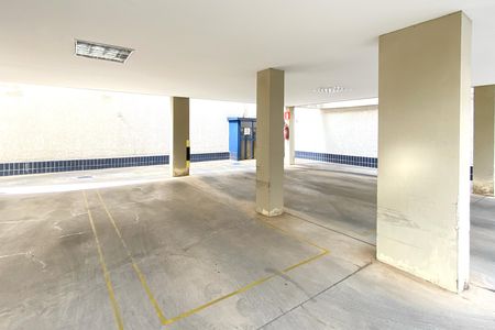 Apartamento à venda com 132m², 2 quartos e 1 vaga Apartamento à venda com 132m², 2 quartos e 1 vagaVaga