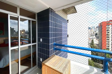 Apartamento à venda com 132m², 2 quartos e 1 vaga Apartamento à venda com 132m², 2 quartos e 1 vagaVaranda da Suite 1