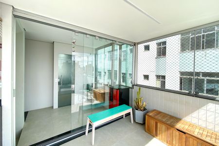 Apartamento à venda com 132m², 2 quartos e 1 vaga Apartamento à venda com 132m², 2 quartos e 1 vagaEspaço Gourmetr