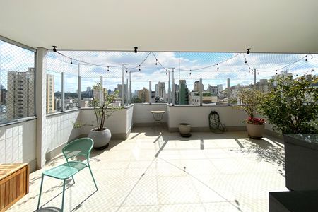 Apartamento à venda com 132m², 2 quartos e 1 vaga Apartamento à venda com 132m², 2 quartos e 1 vagaCobertura