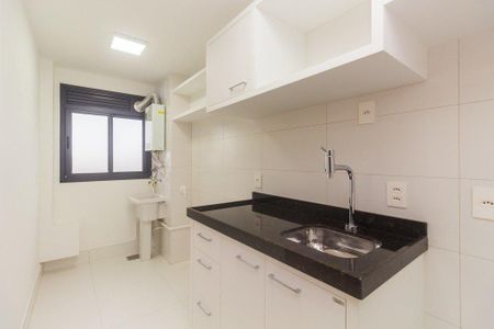 Cozinha de apartamento para alugar com 2 quartos, 58m² em Azenha, Porto Alegre