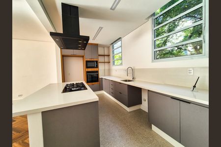 Apartamento à venda com 202m², 3 quartos e 1 vaga