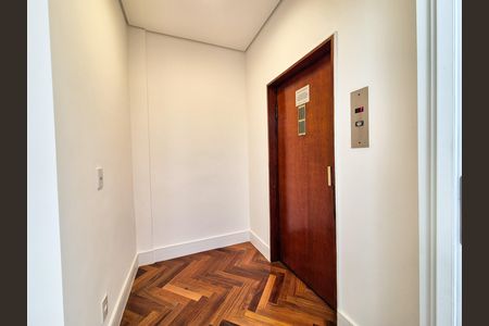 Apartamento à venda com 202m², 3 quartos e 1 vaga