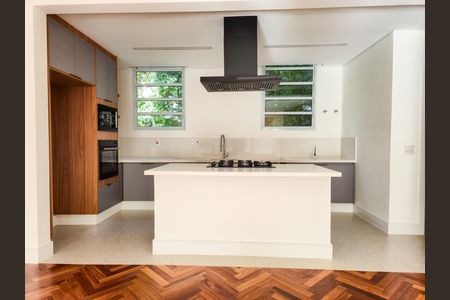 Apartamento à venda com 202m², 3 quartos e 1 vaga