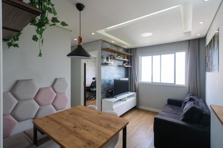 Apartamento à venda com 41m², 2 quartos e 1 vaga Apartamento à venda com 41m², 2 quartos e 1 vagaSala