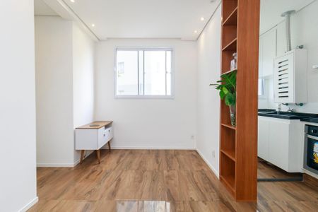 Sala de apartamento para alugar com 2 quartos, 42m² em Parque Maria Helena, São Paulo