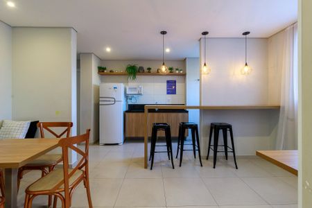 Apartamento para alugar com 42m², 2 quartos e sem vaga Apartamento para alugar com 42m², 2 quartos e sem vagaSalão de Festas