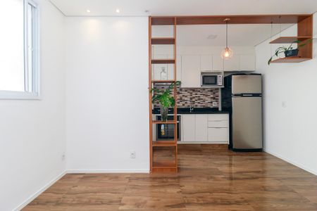 Sala de apartamento para alugar com 2 quartos, 42m² em Parque Maria Helena, São Paulo