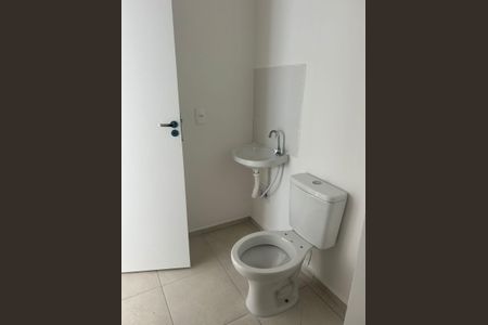 Banheiro  de apartamento à venda com 2 quartos, 42m² em Várzea de Baixo, São Paulo