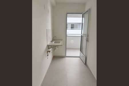 Cozinha de apartamento para alugar com 2 quartos, 42m² em Várzea de Baixo, São Paulo