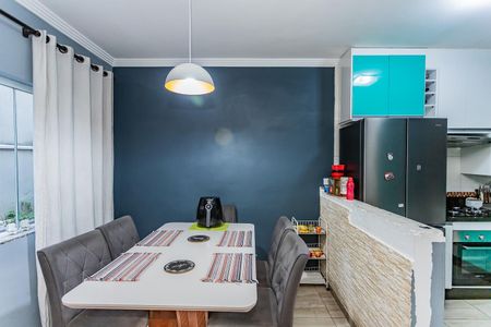 Casa à venda com 137m², 2 quartos e 1 vaga Casa à venda com 137m², 2 quartos e 1 vagaSala