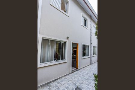 Casa à venda com 137m², 2 quartos e 1 vaga Casa à venda com 137m², 2 quartos e 1 vagaEntrada