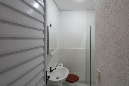 Banheiro  de apartamento para alugar com 1 quarto, 35m² em Vila Guilherme, São Paulo