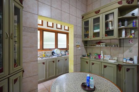 Casa à venda com 387m², 4 quartos e 2 vagas Casa à venda com 387m², 4 quartos e 2 vagasCozinha