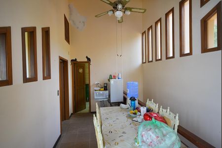 Casa à venda com 4 quartos, 387m² em Teresópolis, Porto Alegre
