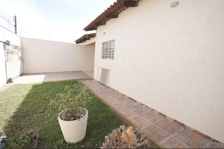 Casa para alugar com 143m², 4 quartos e 3 vagas