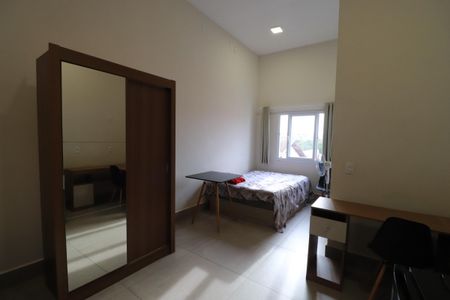 Casa para alugar com 25m², 1 quarto e 1 vagaQuarto/sala