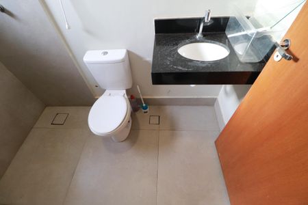 Banheiro  de casa para alugar com 1 quarto, 25m² em Residencial Florida, Ribeirão Preto