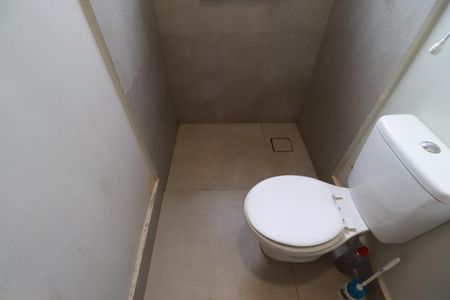 Banheiro  de casa para alugar com 1 quarto, 25m² em Residencial Florida, Ribeirão Preto