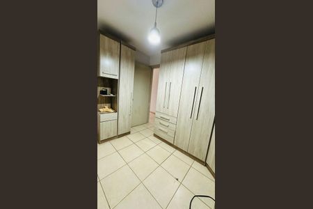 Quarto 1 de apartamento para alugar com 2 quartos, 57m² em Restinga, Porto Alegre