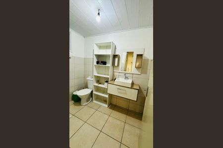 Banheiro de apartamento para alugar com 2 quartos, 57m² em Restinga, Porto Alegre
