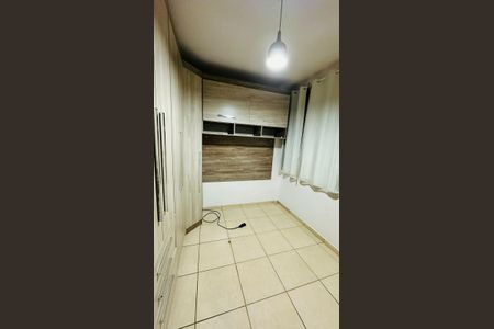 Quarto 1 de apartamento para alugar com 2 quartos, 57m² em Restinga, Porto Alegre