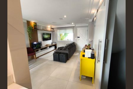 Casa de condomínio à venda com 147m², 3 quartos e 2 vagasSala
