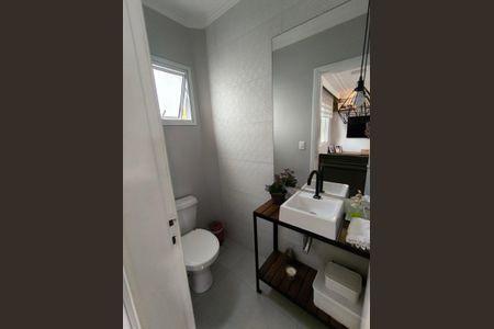 Casa de condomínio à venda com 147m², 3 quartos e 2 vagasBanheiro