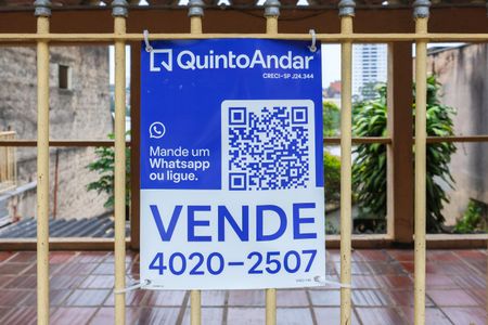 Casa à venda com 250m², 3 quartos e 3 vagas Casa à venda com 250m², 3 quartos e 3 vagasPlaca