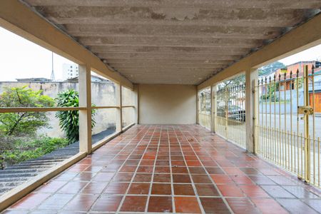 Casa à venda com 250m², 3 quartos e 3 vagas Casa à venda com 250m², 3 quartos e 3 vagasGaragem