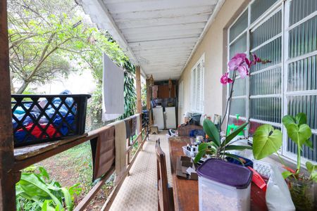 Casa à venda com 250m², 3 quartos e 3 vagas Casa à venda com 250m², 3 quartos e 3 vagasÁrea externa