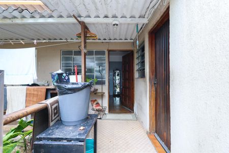 Casa à venda com 250m², 3 quartos e 3 vagas Casa à venda com 250m², 3 quartos e 3 vagasÁrea externa