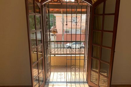 Quarto 1 de casa para alugar com 2 quartos, 121m² em Embaré, Santos