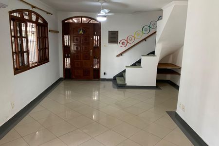 Sala de casa para alugar com 2 quartos, 121m² em Embaré, Santos