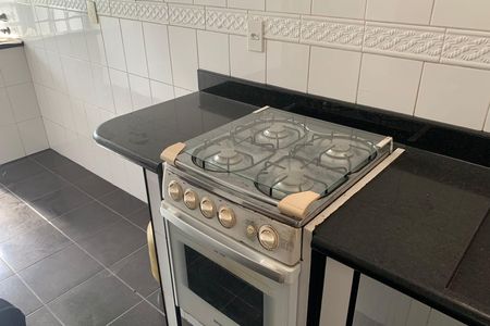 Casa para alugar com 121m², 2 quartos e 2 vagas Casa para alugar com 121m², 2 quartos e 2 vagasCozinha e Área de Serviço