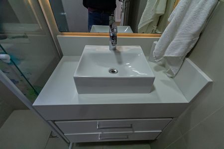 Apartamento à venda com 81m², 2 quartos e 1 vaga Apartamento à venda com 81m², 2 quartos e 1 vagaBanheiro da Suíte