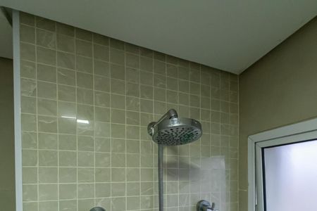 Apartamento à venda com 81m², 2 quartos e 1 vaga Apartamento à venda com 81m², 2 quartos e 1 vagaBanheiro da Suíte