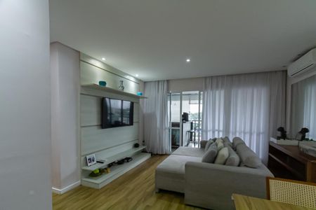 Apartamento à venda com 81m², 2 quartos e 1 vaga Apartamento à venda com 81m², 2 quartos e 1 vagaSala