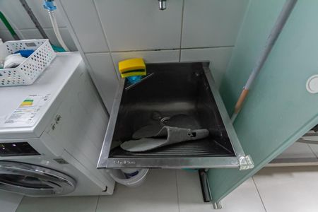 Apartamento à venda com 81m², 2 quartos e 1 vaga Apartamento à venda com 81m², 2 quartos e 1 vagaÁrea de Serviço